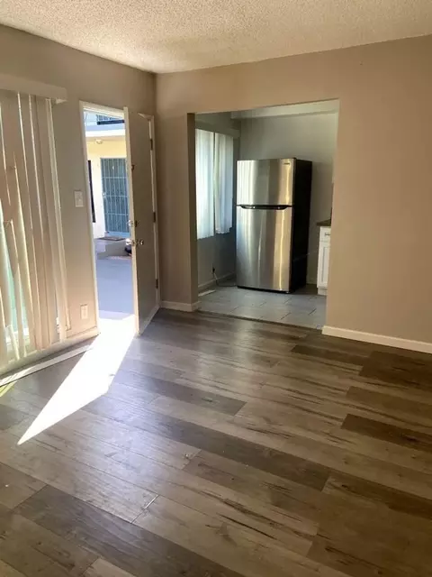 3939 Stevely Ave, Los Angeles, CA 90008