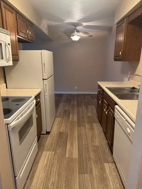 Carter Ct, Omaha, NE 68110