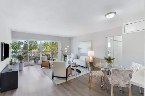 550 NE 20th St, Wilton Manors, FL 33305