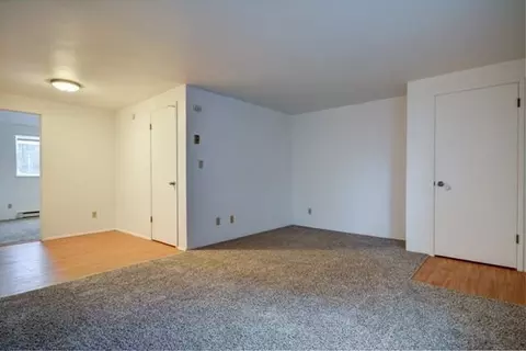 310 SE Midway Blvd, Oak Harbor, WA 98277