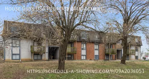9715 E 35th Ter S, Independence, MO 64052