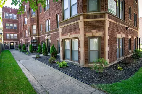 7927 S Marquette Ave, Chicago, IL 60617