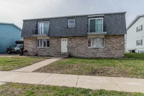 801 Hollycrest Dr, Champaign, IL 61821 photo 8