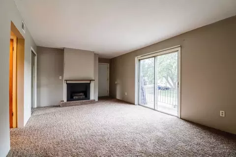 801 Hollycrest Dr, Champaign, IL 61821 photo 11