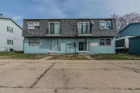 801 Hollycrest Dr, Champaign, IL 61821 photo 9