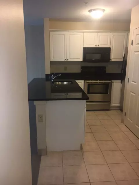 10 Florence St, Malden, MA 02148