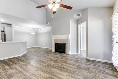 9701 Meyer Forest Dr, Houston, TX 77096 photo 15