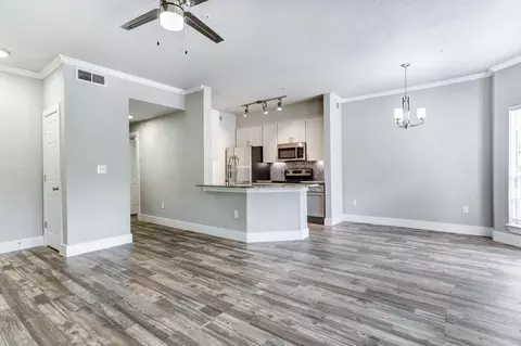 9701 Meyer Forest Dr, Houston, TX 77096 photo 20