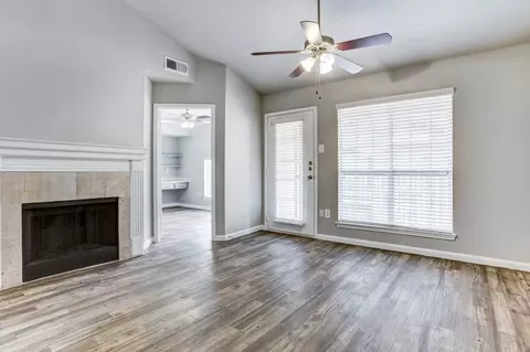 9701 Meyer Forest Dr, Houston, TX 77096 photo 18