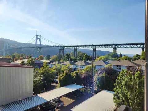 6855 N Burlington Ave, Portland, OR 97203