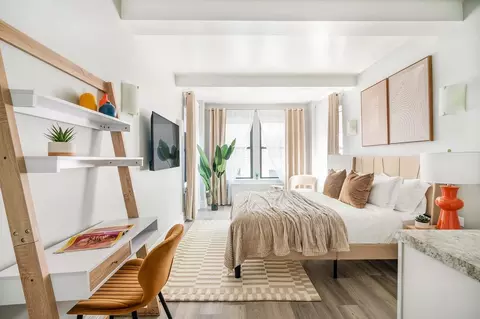 W 73rd St, New York, NY 10023