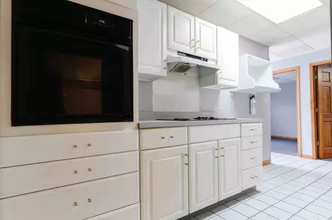 111 E Streeter Ave, Muncie, IN 47303