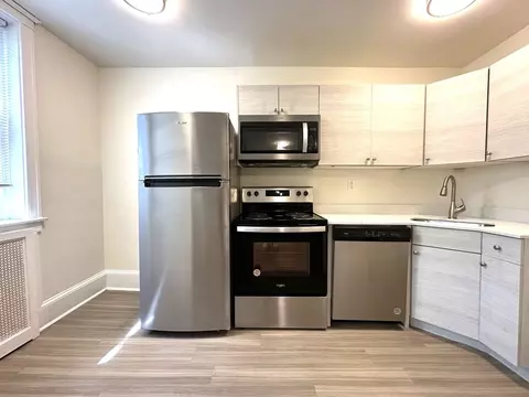 2809 W Queen Ln, Philadelphia, PA 19129