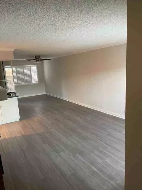 21051 Gresham St, Canoga Park, CA 91304 photo 7