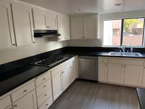 21051 Gresham St, Canoga Park, CA 91304 photo 10