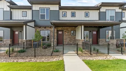 831 Mangold Ln, Fort Collins, CO 80524