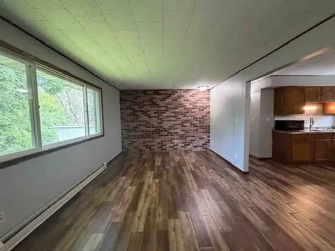 515 E Park Ave, Chippewa Falls, WI 54729 photo 2