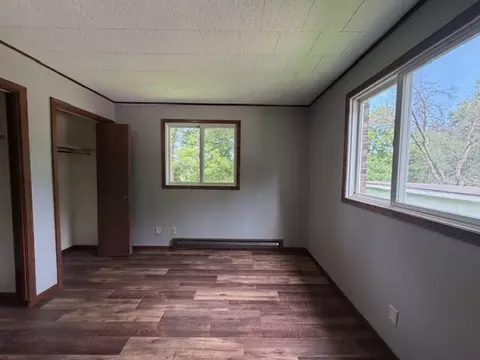 515 E Park Ave, Chippewa Falls, WI 54729 photo 9