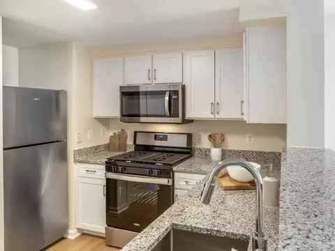 1320 N Veitch St, Arlington, VA 22201 photo 9