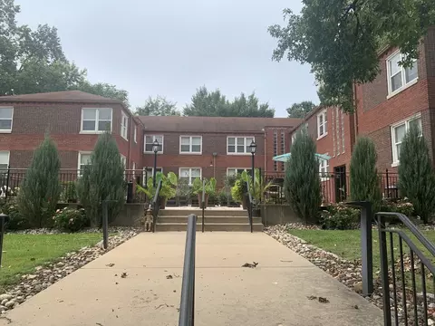 1364 Mccausland Ave, Saint Louis, MO 63117