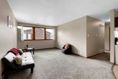4301 Lincoln Swing, Ames, IA 50014