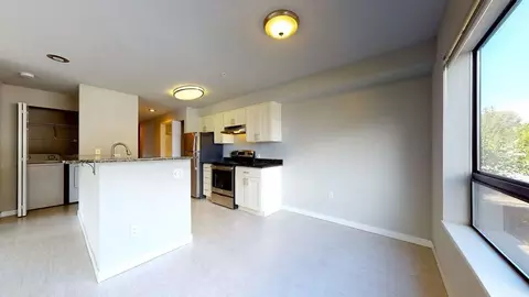 3250 SW Avalon Way, Seattle, WA 98126