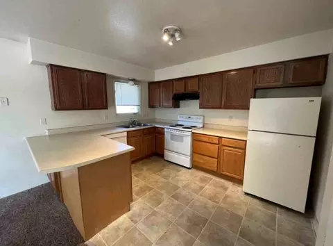 1704 Russian Jack Dr, Anchorage, AK 99508