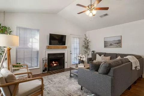 163 E 143rd St, Glenpool, OK 74033 photo 3