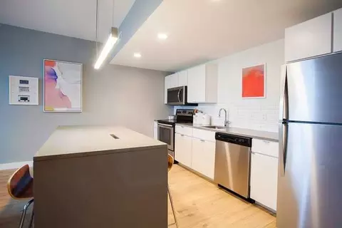 3435 Main St, Kansas City, MO 64111
