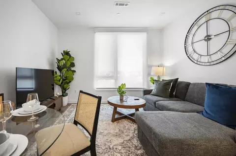 Bremen Pl, Boston, MA 02128