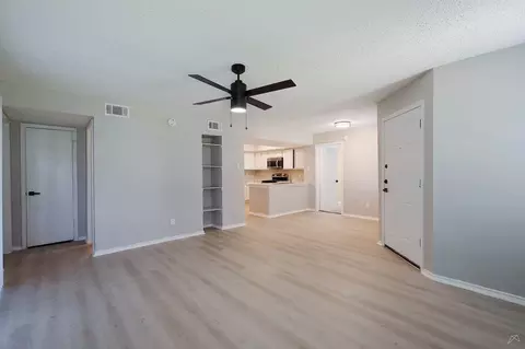 7550 S Westmoreland Rd, Dallas, TX 75237 photo 6