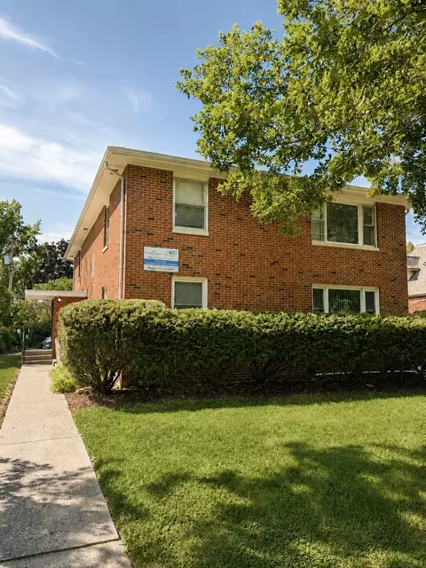 115 W Washington St, Urbana, IL 61801