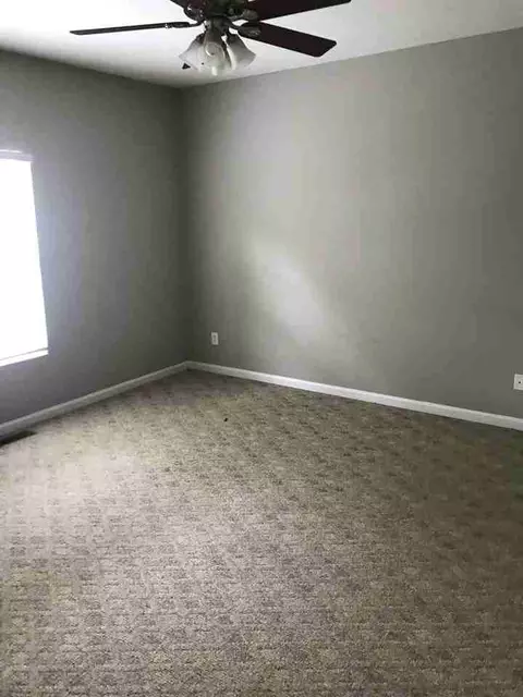 1329 Scottsville Rd, Bowling Green, KY 42104