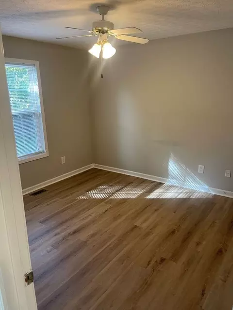 1329 Scottsville Rd, Bowling Green, KY 42104