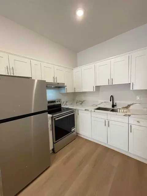 4546 W 17th St, Los Angeles, CA 90019