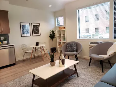 5959 S Virginia Ave, Portland, OR 97239