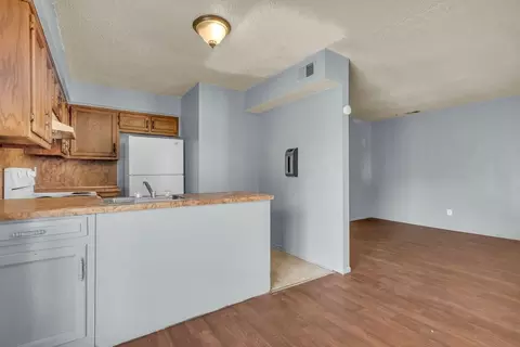 8626 Lane Ave, Raytown, MO 64138 photo 4