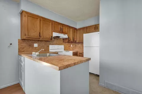 8626 Lane Ave, Raytown, MO 64138 photo 3