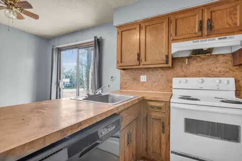 8626 Lane Ave, Raytown, MO 64138 photo 7