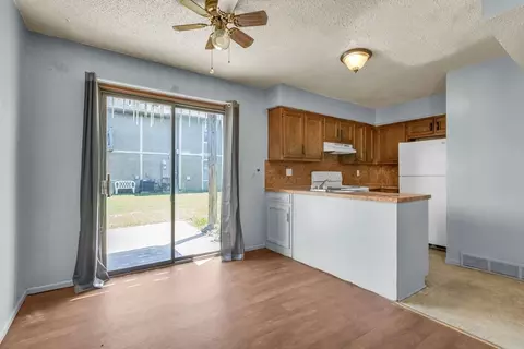 8626 Lane Ave, Raytown, MO 64138 photo 2