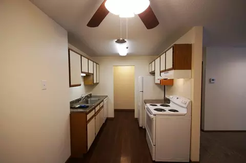 301 E Burnsville Pkwy, Burnsville, MN 55337