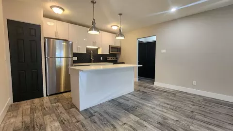 8717 Watson Rd, Webster Groves, MO 63119