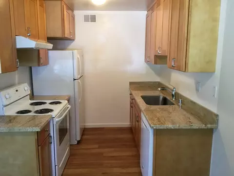 2550 Arroyo Dr, Santa Clara, CA 95051