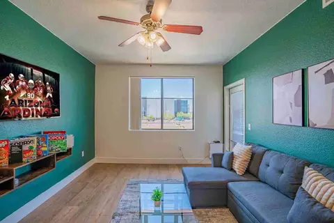 6610 N 93rd Ave, Glendale, AZ 85305