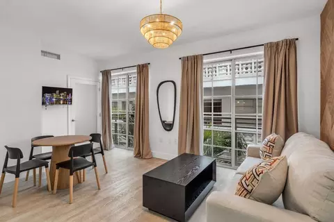 1036 Ocean Dr, Miami Beach, FL 33139