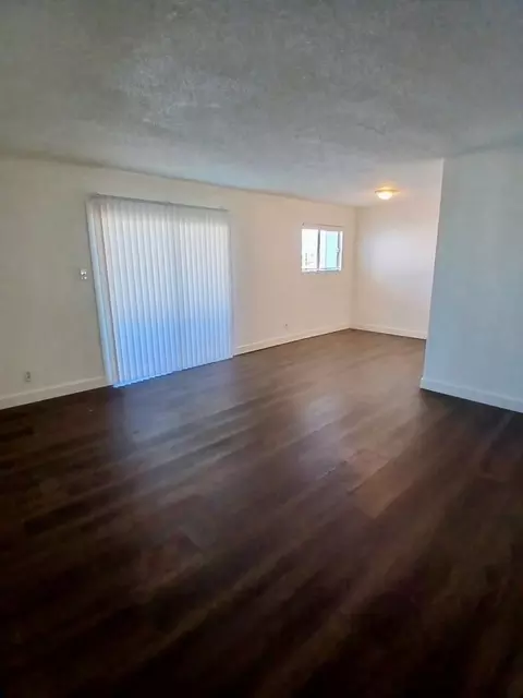 225 Flower Ave, Las Vegas, NV 89101