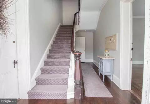 250 S State St, Newtown, PA 18940
