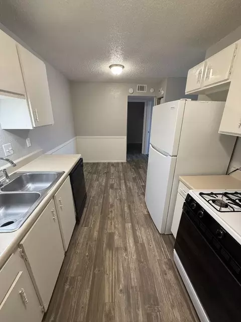 207 N Hickory St, Sapulpa, OK 74066