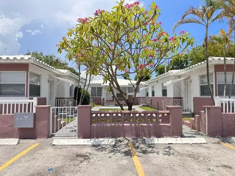 1903 Thomas St, Hollywood, FL 33020