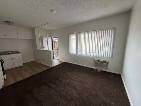 4350 Pendleton Ave, Lynwood, CA 90262 photo 2